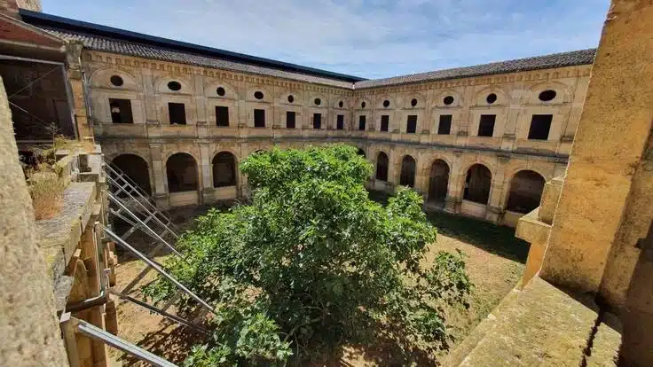 Monasterio de Santa María de Sandoval